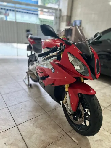 S1000rr 2017 12mil km com sinistro