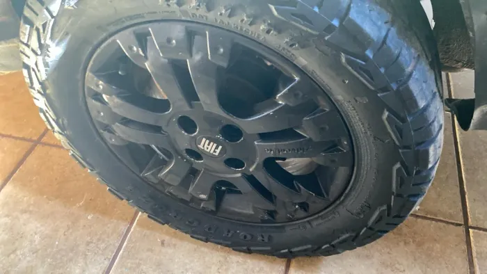 Vendo roda Fiat adventure strada, Doblò 