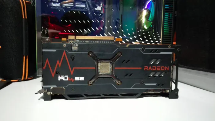 RX 6700 XT Sapphire Pulse 12GB - COM DEFEITO