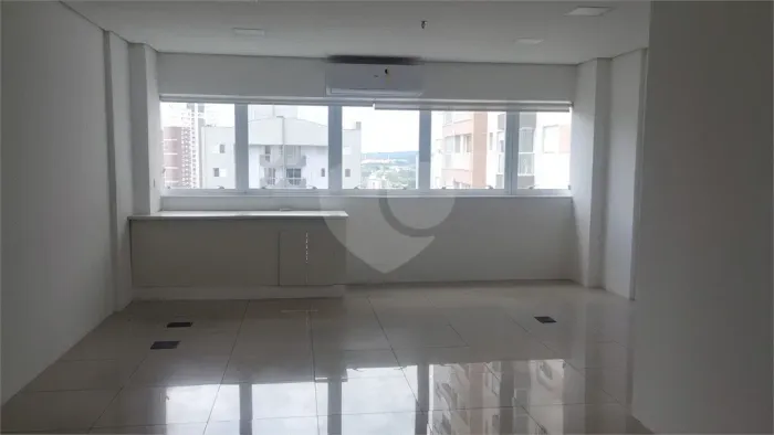 Sala à venda no condomínio Helbor Urban Concept Hall - Comercial, Mogi das Cruzes - SP