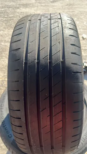 Pneu Goodyear 235/45 R19