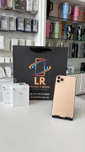 iPhone 11 Pro Max dourado 256GB