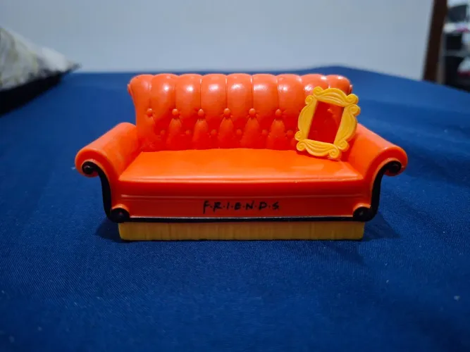 MINIATURA SOFÁ FRIENDS BOBS