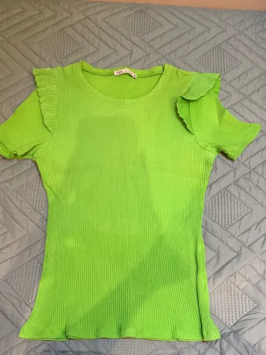 Blusa verde ZARA