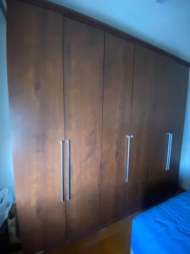 Guarda-roupa de casal