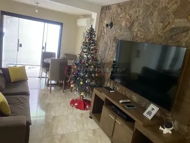 Casa à Venda em Sapê