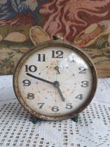 Relógio despertador antigo para restauro ou retirada de peças da marca Westclox 