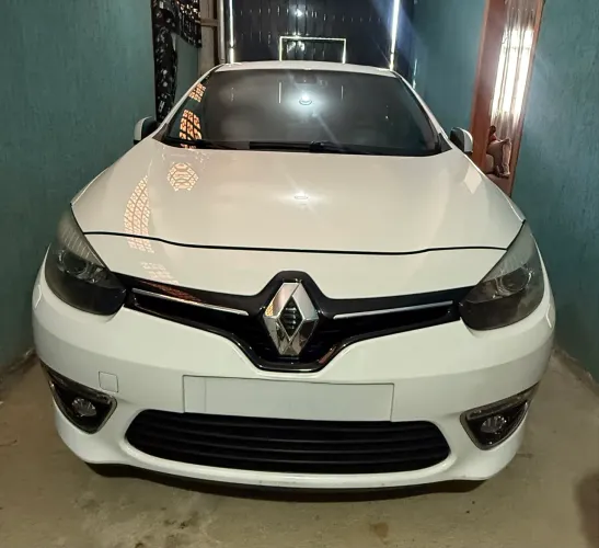 Renault Fluence Sedan Privilège 2.0 16V Flex AUT 2014