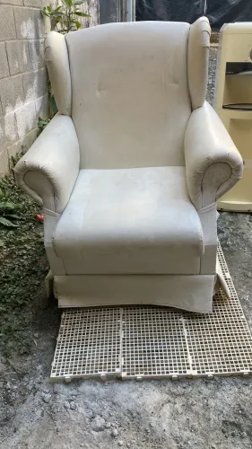 Cadeira de balanço para amamentação