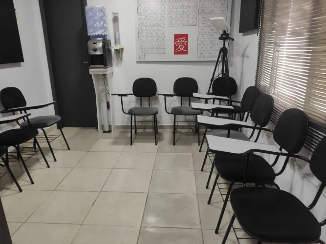 ? 10 Cadeiras Universitárias com Prancheta - R$ 300,00