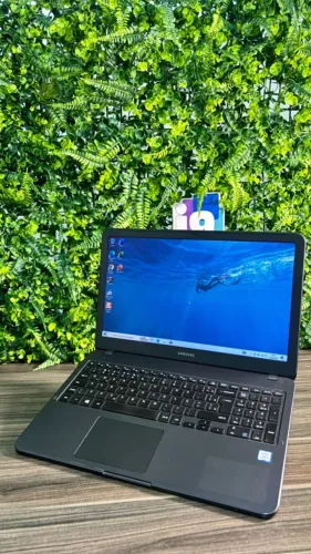 Notebook Samsung 350X Processador: Intel Core I5- 8265U 1.60 GHz. Memória: 8GB DDR4 H