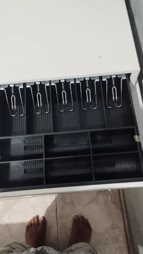 Vendendo um registradora de dinheiro top só tem a chave pra abre