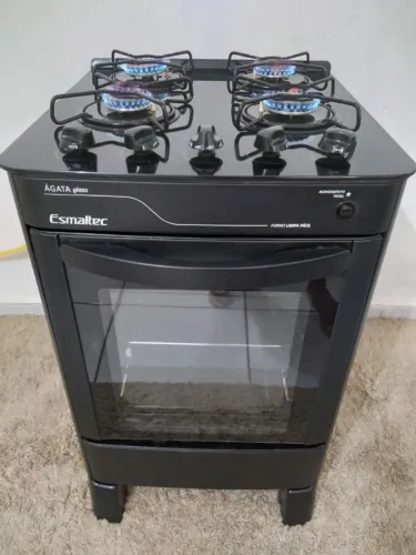 Vendo fogão " ESMALTEC ÁGATA " MESA DE VIDRO " AUTOMÁTICO " O FORNO ESTÁ NOVO "