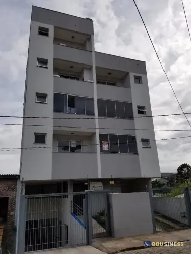 Cobertura / Penthouse à Venda com 2 suítes, 2 vagas, semi mobiliado, sacada com churrasque