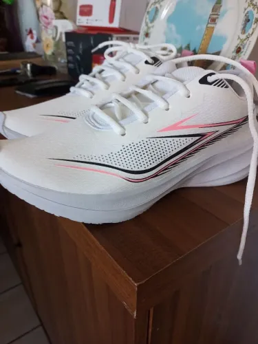 Sapato tênis Tam 37