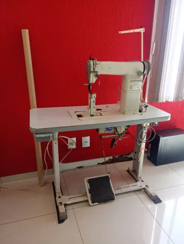 Máquina de costura industrial coluna
