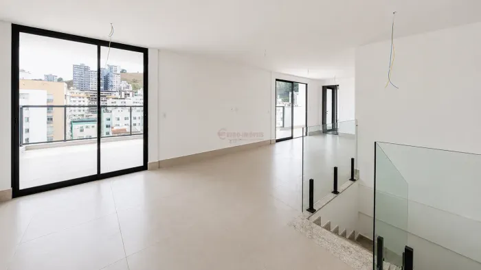 Cobertura Duplex à Venda no Cascatinha  3 Quartos, 2 Suítes, Terraço e Elevador