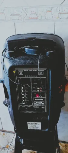 Caixa de som mundial 550w rms