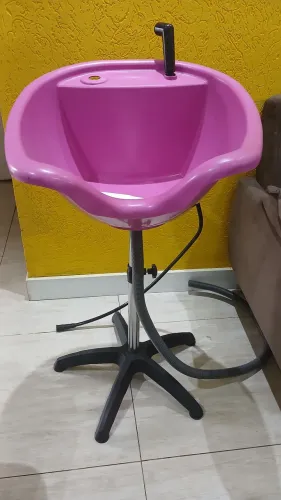Lavatório portátil rosa