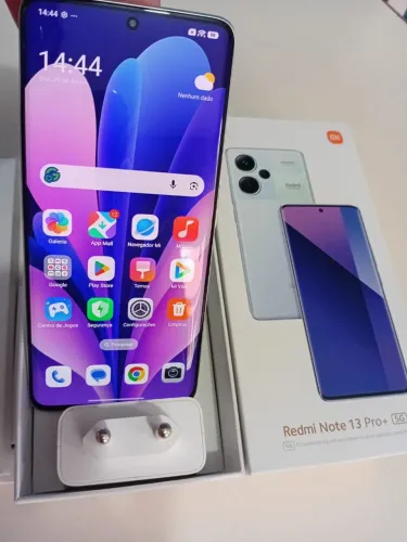 Xiaomi Redmi Note 13 Pro+ 5G - Tela Amoled Curva- 256 GB 12 RAM- -NFC- Câmera 200 MP