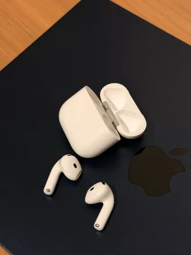 AirPods 4ª Geração - seminovo