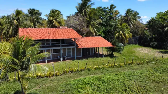 Propriedade Exclusiva na Praia de Caraúbas com vista para o mar- Oportunidade Única!