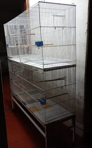Voadeira, gaiopar, 1.20 x 60 x 40, excelente estado de conservação, contato 62 9  *