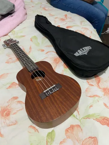 Ukulele Malibu 23S