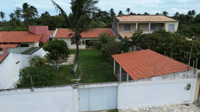 CASA EM RUA PÚBLICA - SÃO JOSÉ DOS NAUFRAGOS
