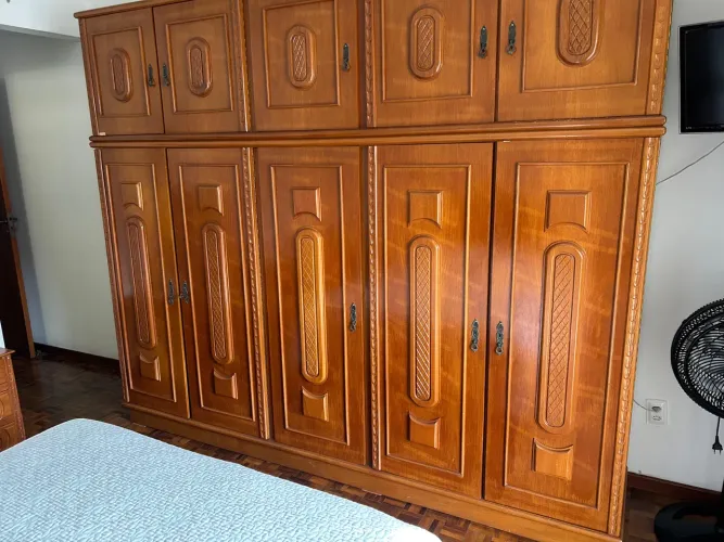 CONJUNTO QUARTO ANTIGO EM MADEIRA ENTALHADA