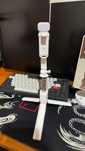 Vendo Tripé portátil com luz 103CM