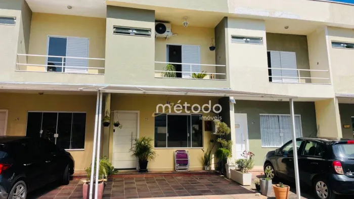 Casa à venda, 94 m² por R$ 580.000,00 - Condomínio Residencial Forest Hills - Guararema/SP