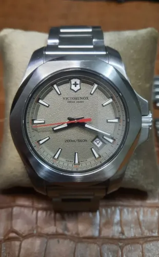 Relogio Victorinox inox I.N.O.X 241739