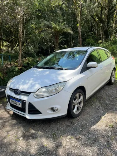 Ford Focus 1.6 S/se/se Plus Flex 8v/16v 5P 2015