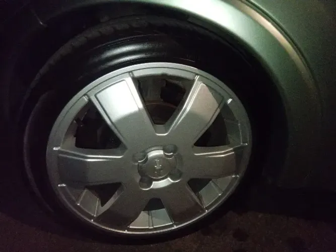 Troco Roda de Liga leve aro 17 GM 4 x 100 mais pneus