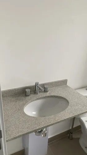 Linda pia granito com torneira Docol - Nova
