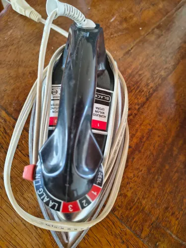 Ferro de passar roupa Black Decker