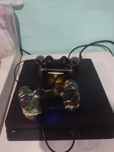 PS4 slim desbloqueado