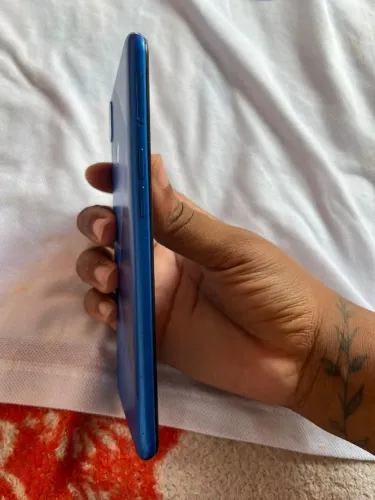 Celular em ótimo estado A10