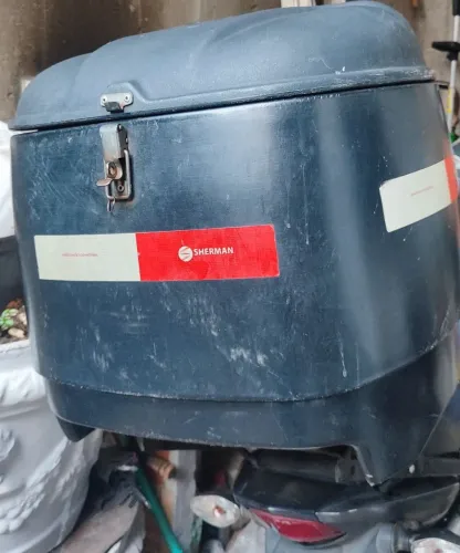Baú de moto 90 litros, sem o chapam