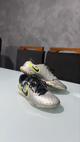 chuteira Nike tiempo society