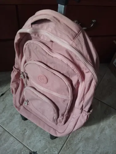 Mochila estilo Kipling rosa com 6 divisões