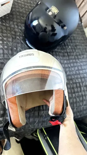CAPACETE POUCO USADO TAM. 58