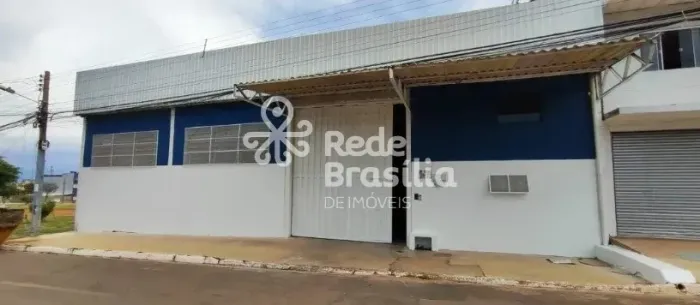 Aluga-se Imóvel Gralpão Comercial com 400m²- Samambaia Sul