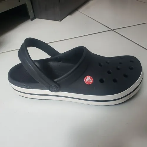 Sandália Crocs original seminova