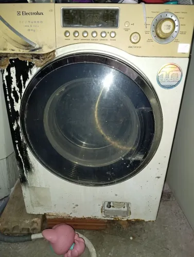 Vendo máquina pra arruma ou tira peça