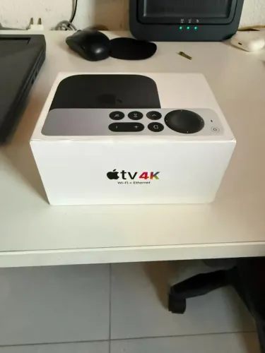 Apple TV 4K (3ª Geração) 128GB Wi-Fi + Ethernet - Na Caixa (Impecável)