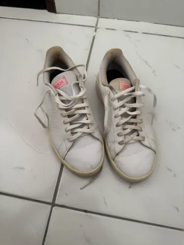 Tênis adidas número 35