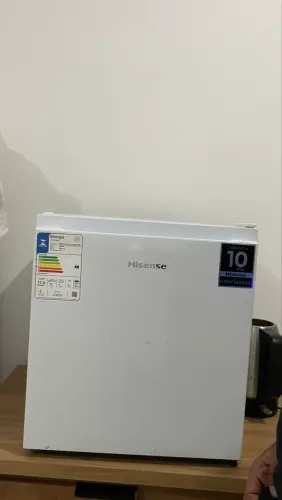 Frigobar Hisense 44L RR58NW2A 220V - Porta Reversível
