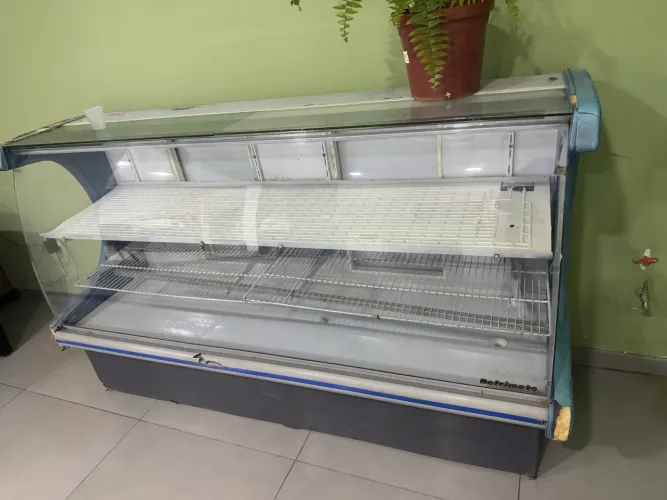 Balcão expositor refrigerado